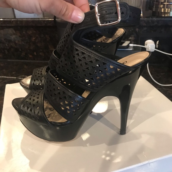 EUC Bakers Petra Black Heels size 6 - Picture 3 of 7